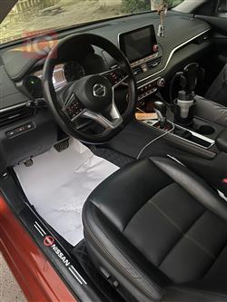 نيسان ألتيما